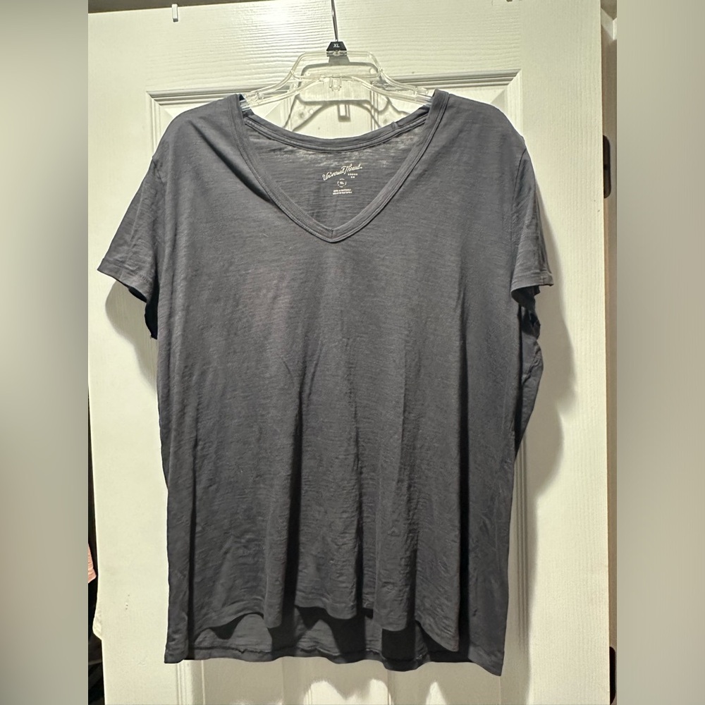 Universal Thread shirt